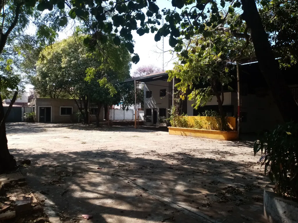TINGLADO A UNA CUADRA DEL SHOPPING MULTIPLAZA — foto 2