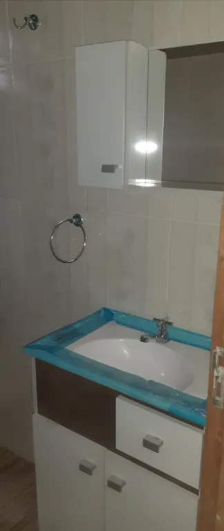 A DOS CUADRAS DEL ACCESO SUR CASA A ESTRENAR — foto 2