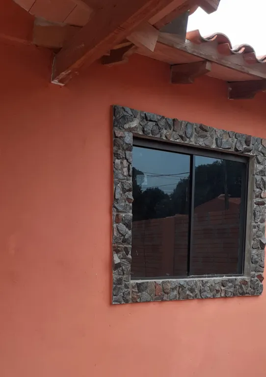 A DOS CUADRAS DEL ACCESO SUR CASA A ESTRENAR — foto 3