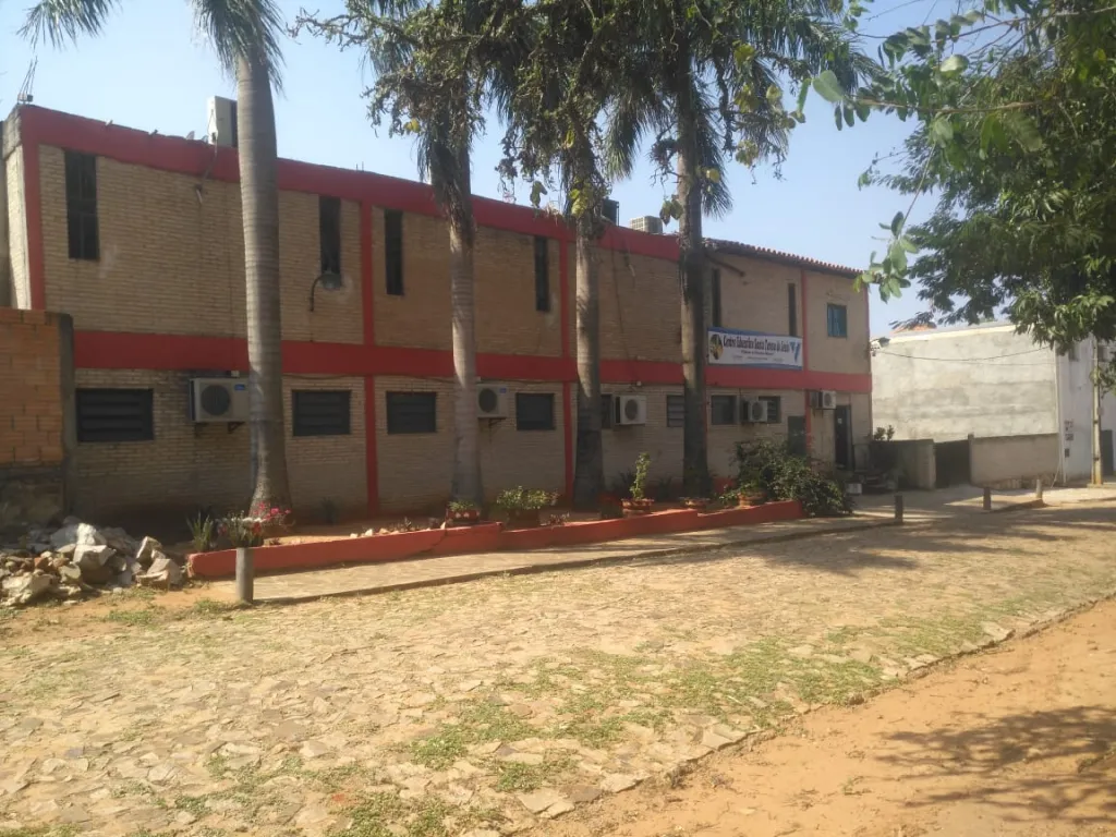 LIMPIO: REMATO!! 1.080M2 COMPLEJO EN FUNCIONAMIENTO, OPORTUNIDAD ÚNICA, 2.300.000.000 GS. — foto 2