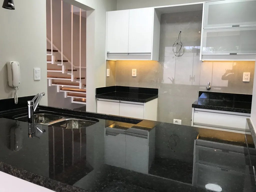 Hermoso duplex con patio en barrio Villa Aurelia, zona Municipalidad de Asunción — foto 2