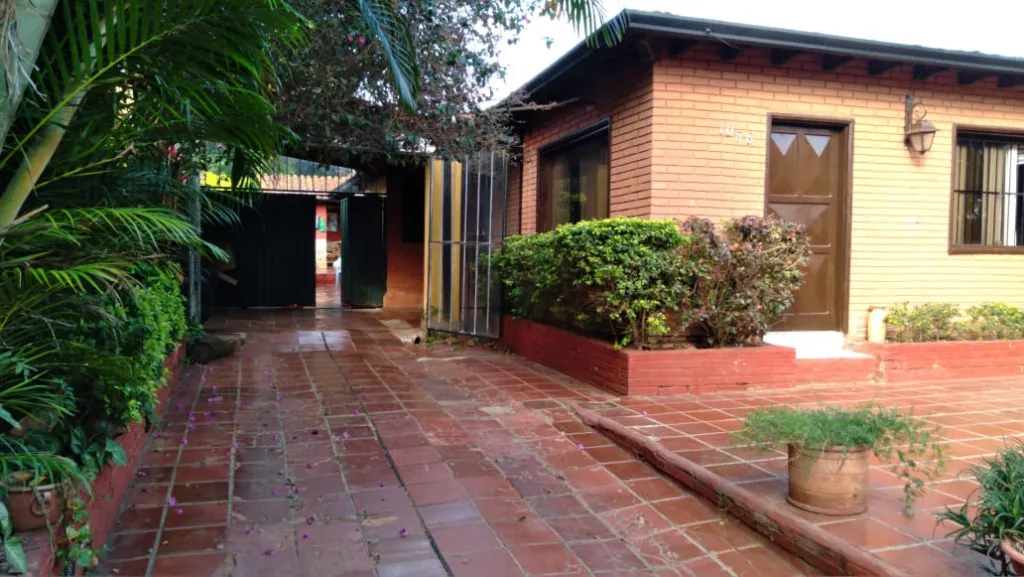 VENDO CASA ZONA DON JULIÁN BRUNO GUGGIARI!! — foto 3
