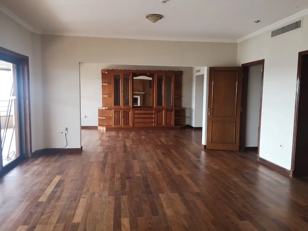 DPTO. DE 3 DORM. EN SUITE EN ZONA SHOPING DEL SOL — foto 3