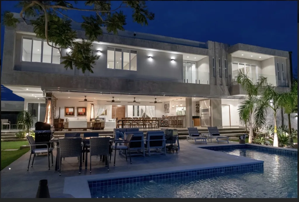 Vendo sobre el lago Mansión estilo Beverly Hills en SAN BERNARDINO — foto 3