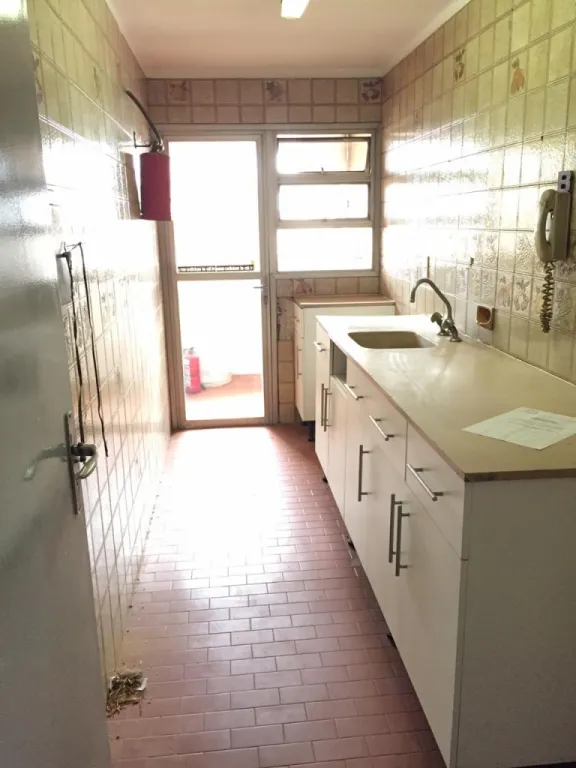 SE ALQUILA DPTO. DE 2 DORM. EN EL CENTRO — foto 2