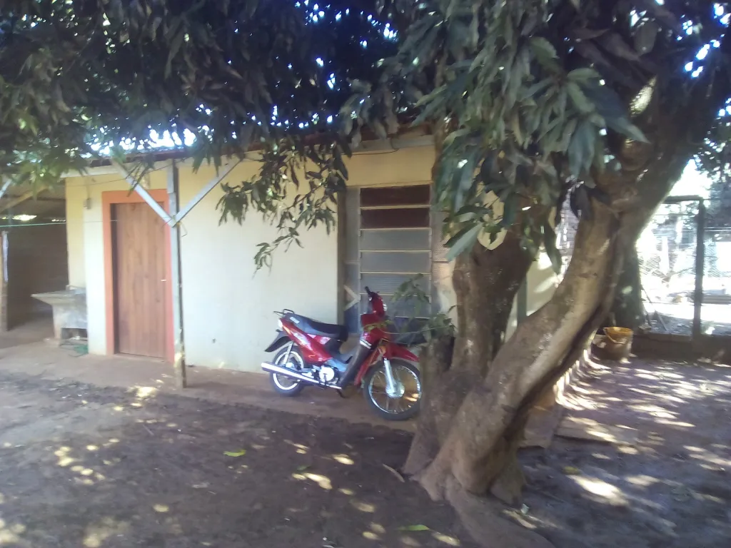 VENDO CASA CON TERRENO AMPLIO EN BARRIO SAN JORGE CERCA DEL CLUB SOL DEL ESTE. — foto 3