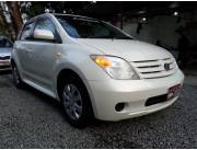 VENDO TOYOTA IST AÑO 2005 MOTOR 1.5CC 4X2 NAFTERO RECIÉN IMPORTADO IMPECABLE NO FINANCIÓ