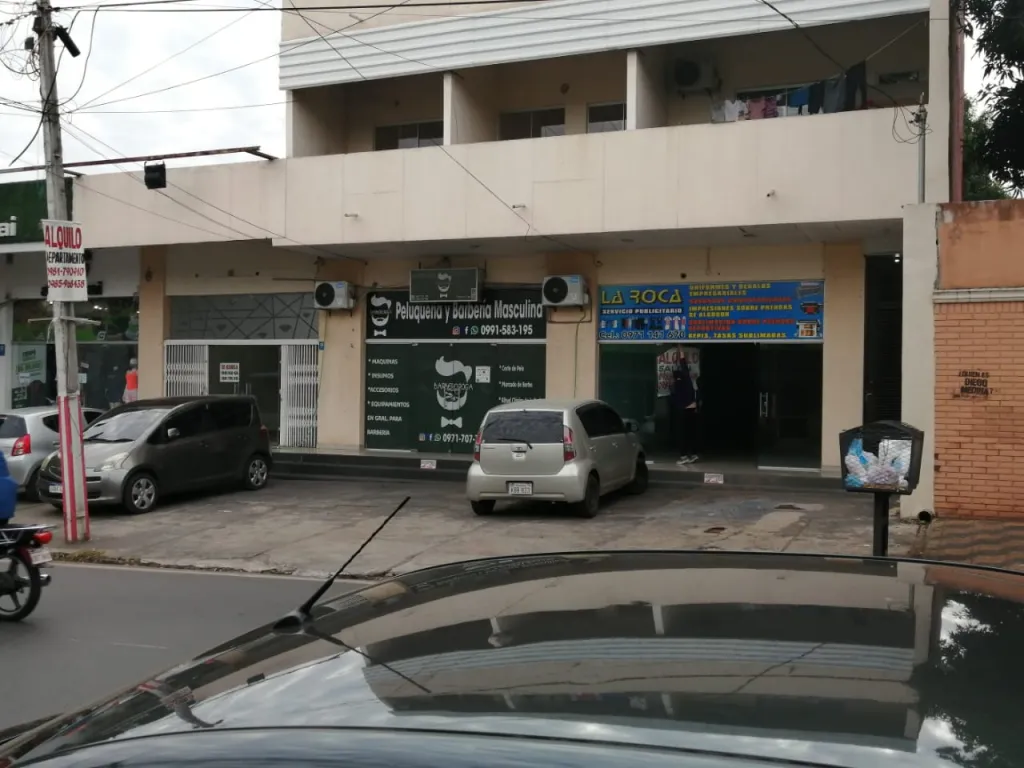 ALQUILO SALON EN SAN LORENZO - ZONA COMERCIAL — foto 2