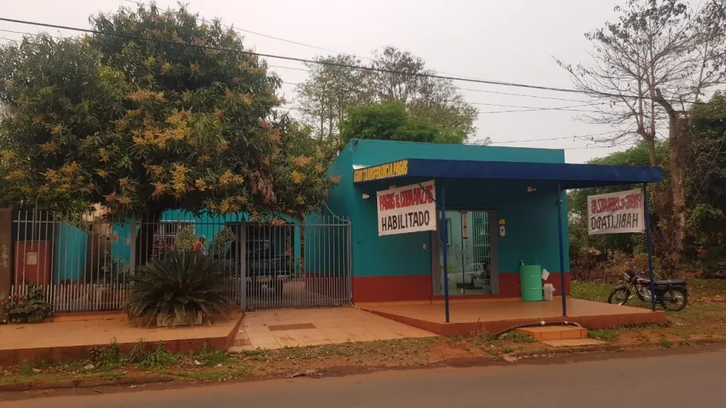 EN CDE VENDO CASA SOBRE ASFALTO, INMEJORABLE UBICACIÓN — foto 3