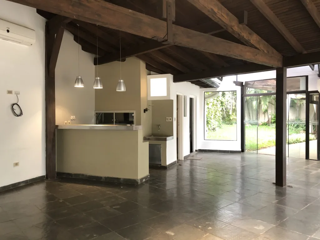 En venta amplia casa Barrio Los Laureles — foto 3