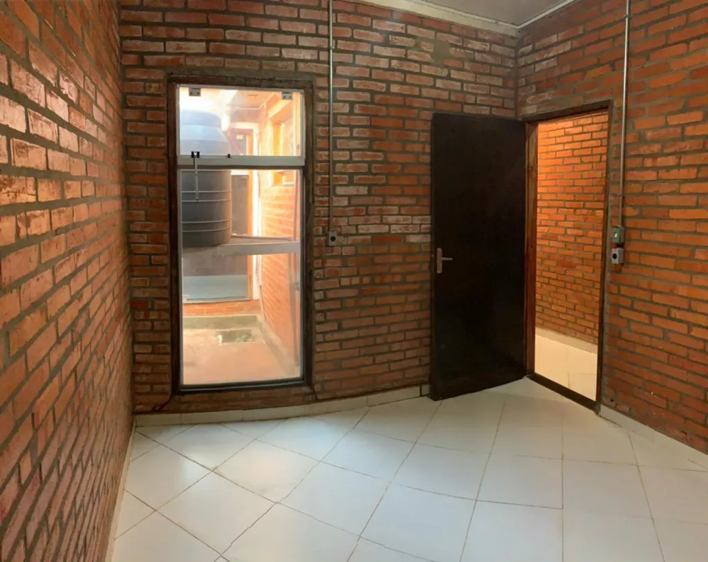 Casa a estrenar en la ciudad de Luque! Por 210 millones gs Hermosa oportunidad! — foto 3