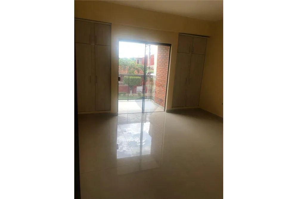 ALQUILO DUPLEX A ESTRENAR CON PATIO EN LUQUE - PALMA LOMA — foto 3