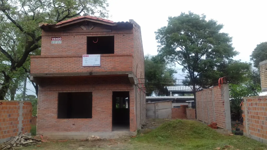 Duplex en Villa Elisa a Terminar y Fundaciones de Hormigón Listos p otro. — foto 2