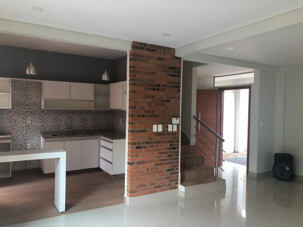 DUPLEX A ESTRENAR A PASOS DE TODO EN LUQUE — foto 3