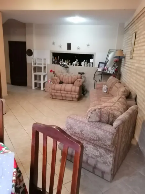 Hermosa Casa en Sajonia. Excelente ubicación!! — foto 3