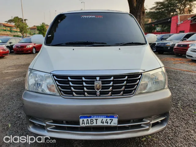 Toyota Hiace 2001 — foto 2