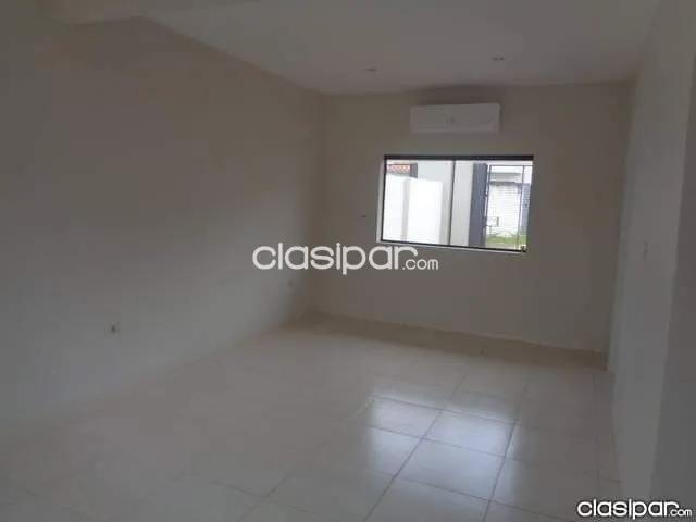 ALQUILO DUPLEX EN 4TO BARRIO LUQUE!!! — foto 3