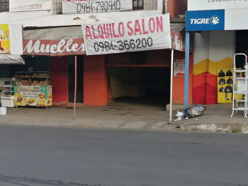 ALQUILO SALON EN SAN LORENZO - ZONA COMERCIAL — foto 2