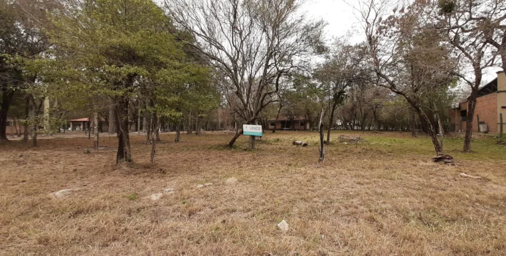 Vendo terreno en esquina en el barrio cerrado Surubii, zona Puerto Safari — foto 2