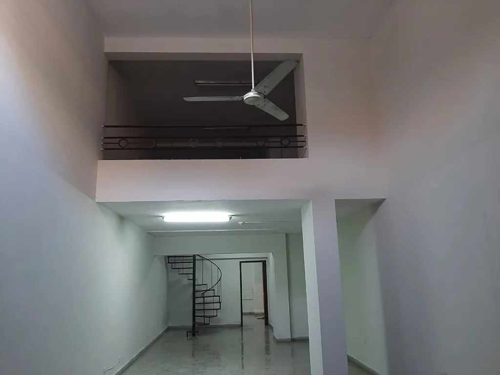 VENDO SALÓN CÉNTRICO!!! — foto 3