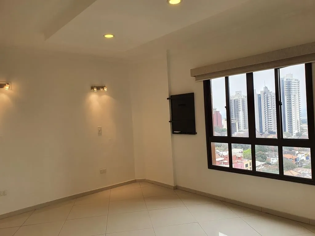 Dpto. Amplio En Venta En Ciudad Nueva — foto 3