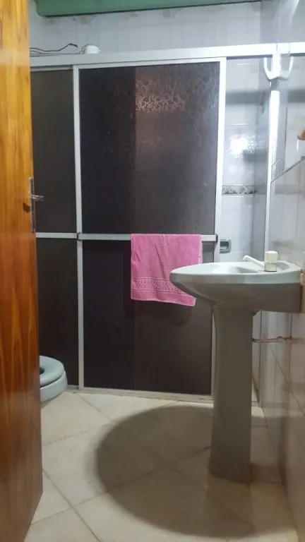 VENDO HERMOSA CASA EN SAN LORENZO!! 🏠 A 5 MINUTOS DEL CENTRO- BARRIO MIRAFLORES — foto 3