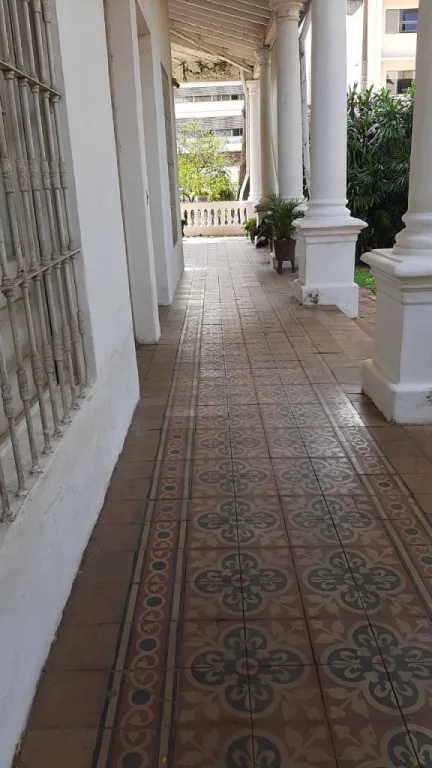 SOBRE AVENIDA MCAL. LÓPEZ CASI PERÚ, AMPLIA CASA COLONIAL — foto 2