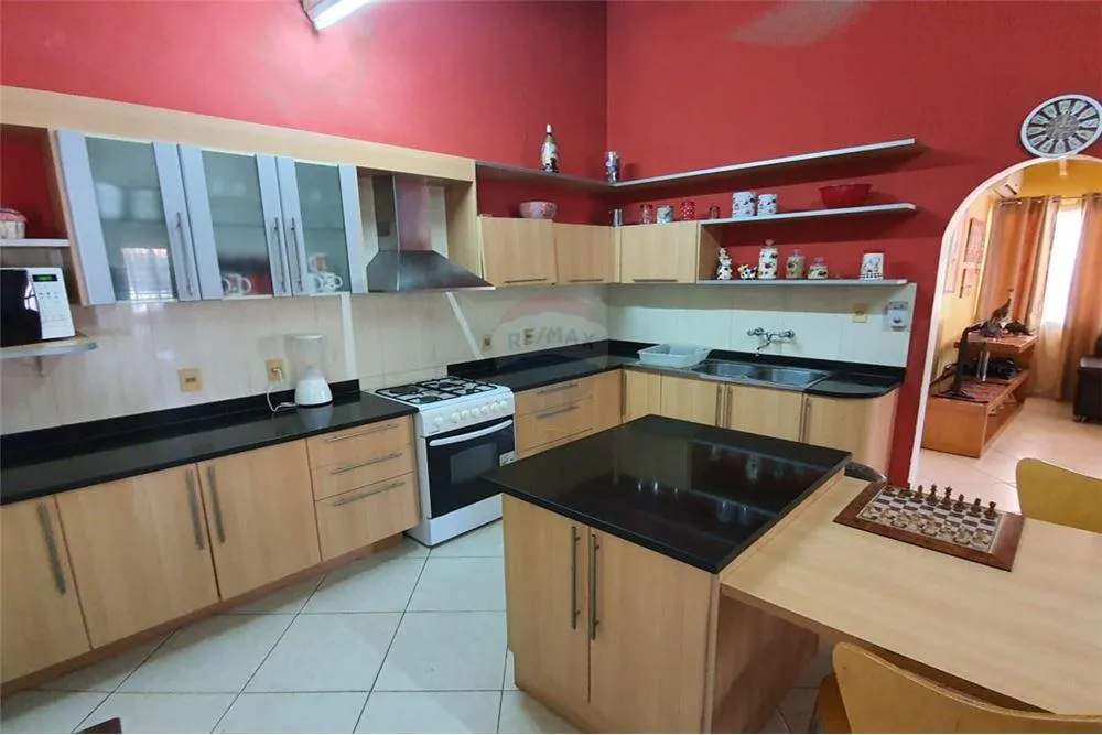 VENDO CASA EN ESQUINA EN INTERESANTE UBICACION 205,000 USD — foto 3