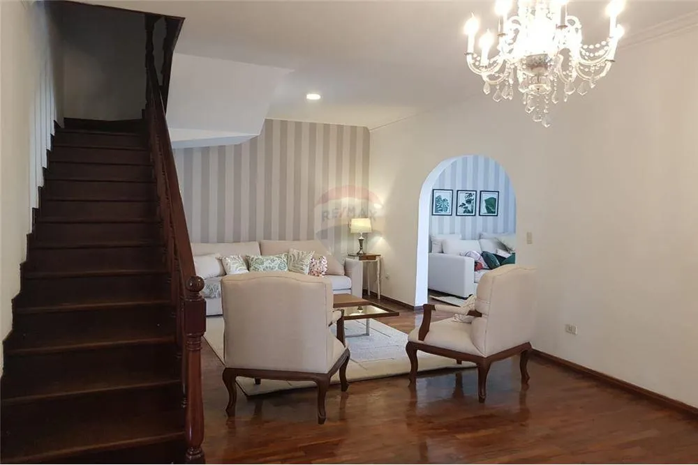 VENDO HERMOSA RESIDENCIA EN BARRIO EXCLUSIVO 550,000 USD — foto 2