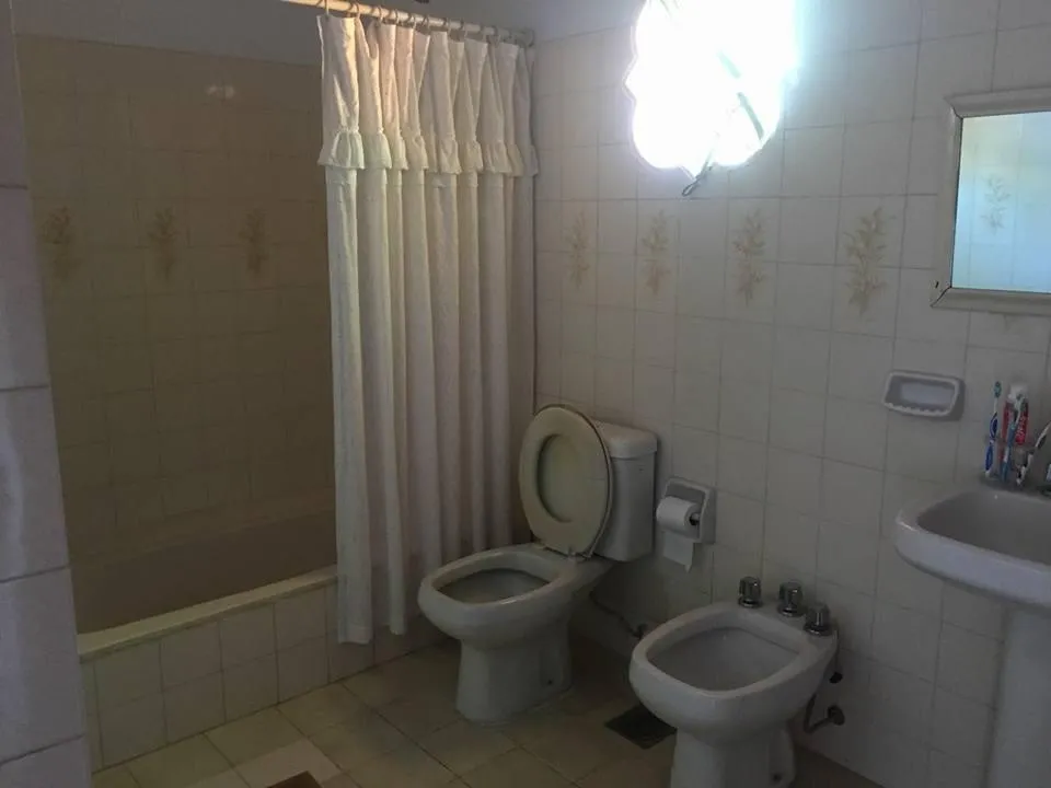 VENDO LINDA CASA EN EL BARRIO LAS MERCEDES!! EXCELENTE UBICACIÓN!! — foto 2