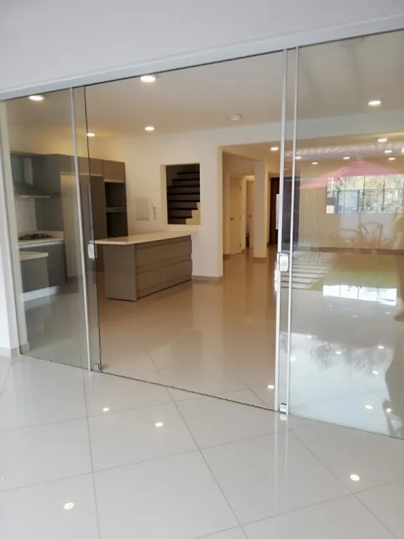 VENDO IMPECABLE🎉🎉🎉 DUPLEX en FDO ZONA NORTE, APROX 300 MTS DE MCAL LOPEZ 🏘️🏘 — foto 3