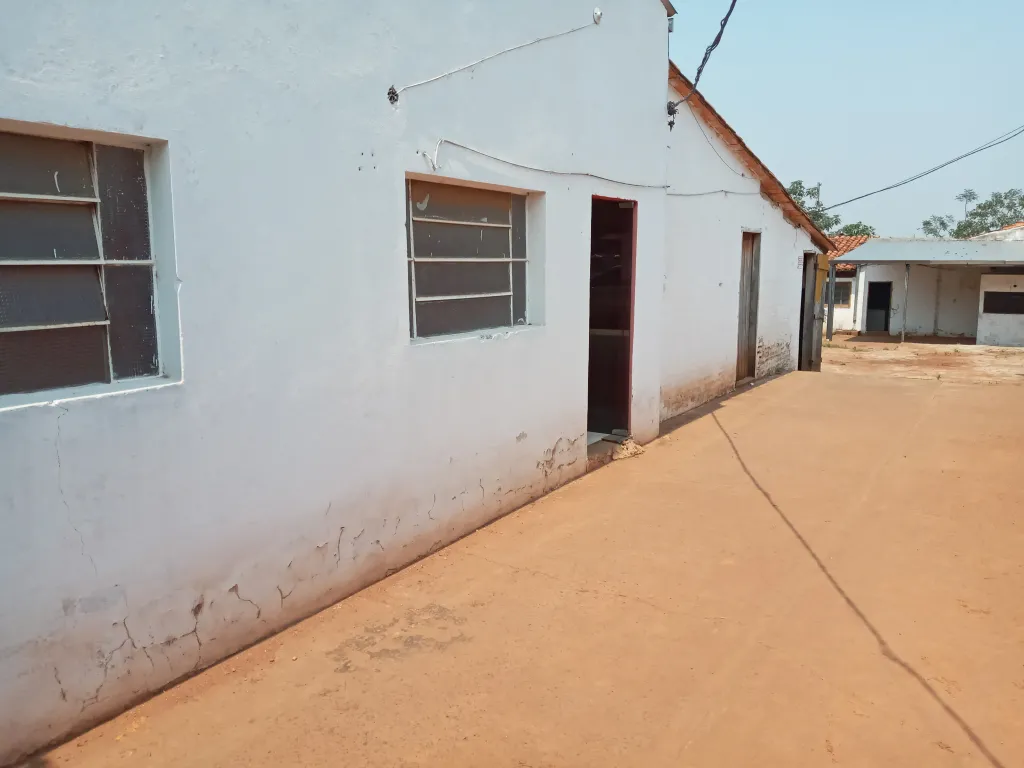 Alquilo Salon Comercial sobre Ruta 1, a metros de la frutería paraguari!!! — foto 3