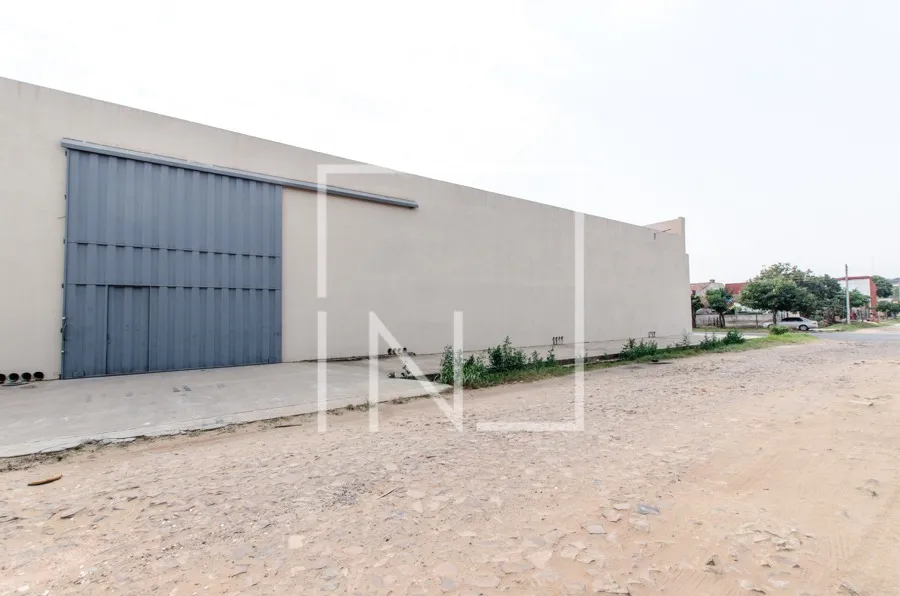 BO SAN JORGE – CABALLERIA – TRANSCHACO: IMPECABLES 1.100M2 + OFICINAS, IMPECABLE ESTADO. — foto 3