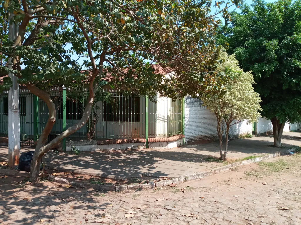 VENDO CASA EN LAMBARE!!!! A DOS CUADRAS DE CACIQUE LAMBARE — foto 3