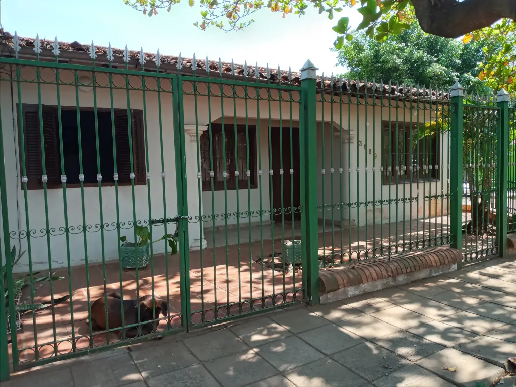 Vendo casa a 2 CUADRAS DE CACIQUE LAMBARE! — foto 2