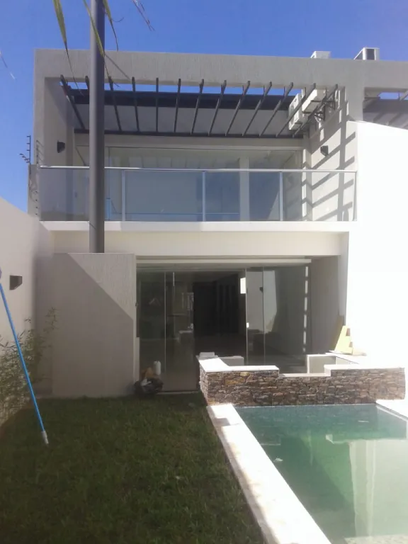 YCUA SATI – GOETHE: ELEGANTE DÚPLEX, MUY CONFORTABLE, 3 DORMIT, JARDÍN, PISCINA. — foto 2