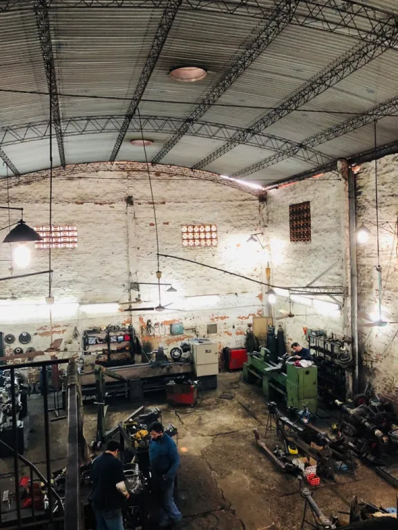 Vendo 2 Depósitos En Fdo. De La Mora A Pasos De Defensores Del Chaco — foto 3