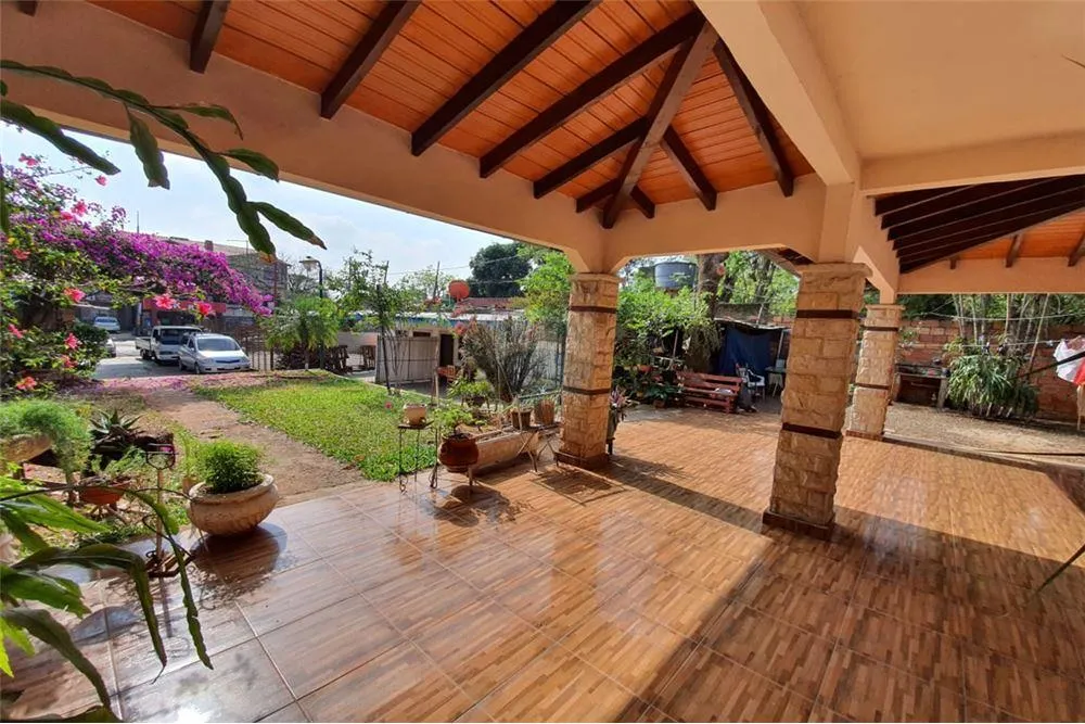 VENDO CASA EN EL CENTRO DE SAN LORENZO — foto 3