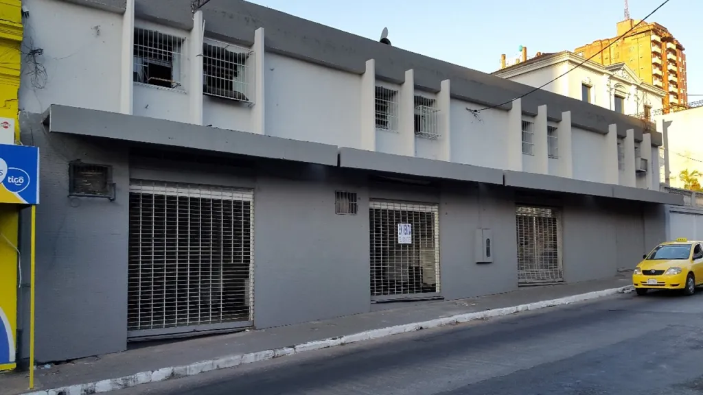 VENDO SALON COMERCIAL EN ASUNCION — foto 3