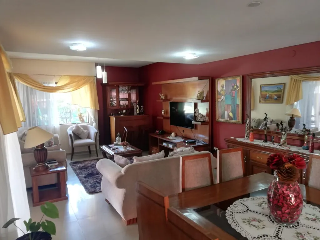 VENDO HERMOSA CASA EN SAN LORENZO!! BARRIO INDUSTRIAL!!EXCELENTE UBICACIÓN! — foto 3