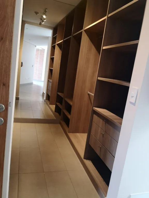 MBURUCUYÁ SHOP. DEL SOL: MINIMALISTA, RESIDENCIA LOFT, 3 DORMIT, JARDÍN, PISCINA. — foto 3