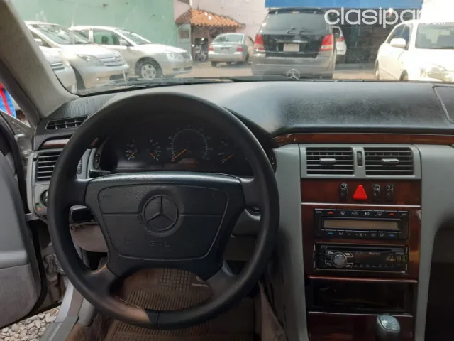 Mercedes-Benz E 300 1999 — foto 4