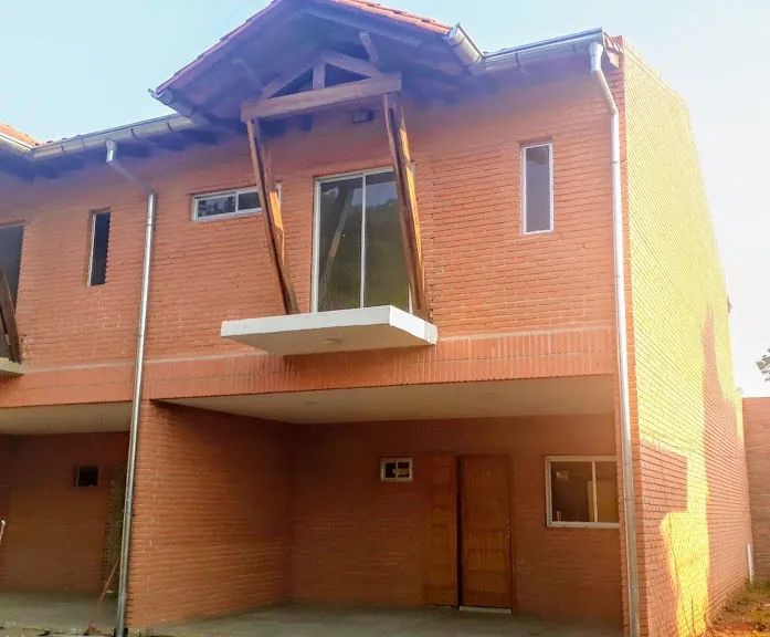 DÚPLEX A ESTRENAR EN BARRIO CERRADO - LAMBARÉ — foto 3