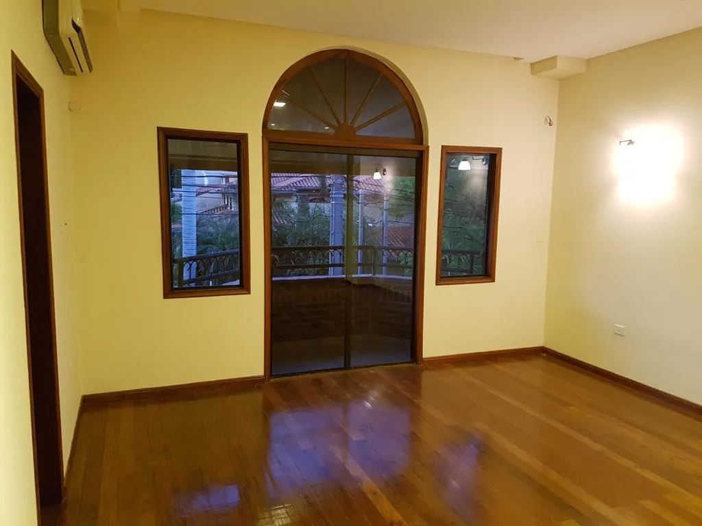 CARMELITAS – SHOP. DEL SOL: ELEGANTE RESIDENCIA, 1 SUITE + 2 DORMITORIOS, JARDÍN, PISCINA. — foto 3