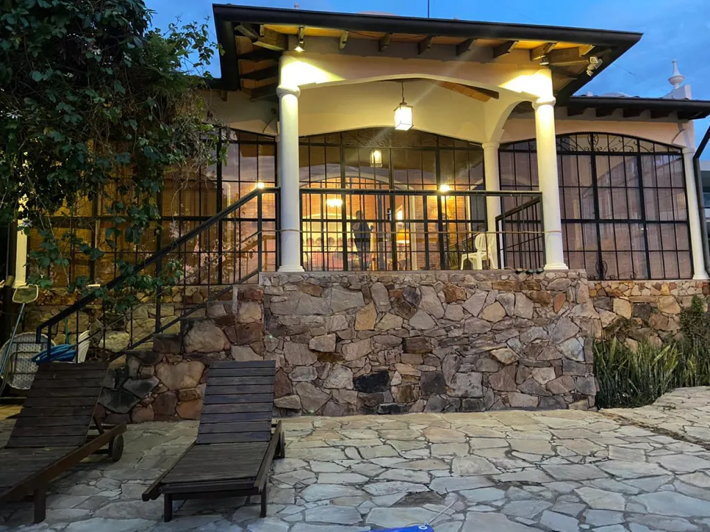 SAN BER X TEMPORADA: MARAVILLOSA RESIDENCIA C VISTA LAGO YPACARAÍ, 6.600 USD. — foto 2