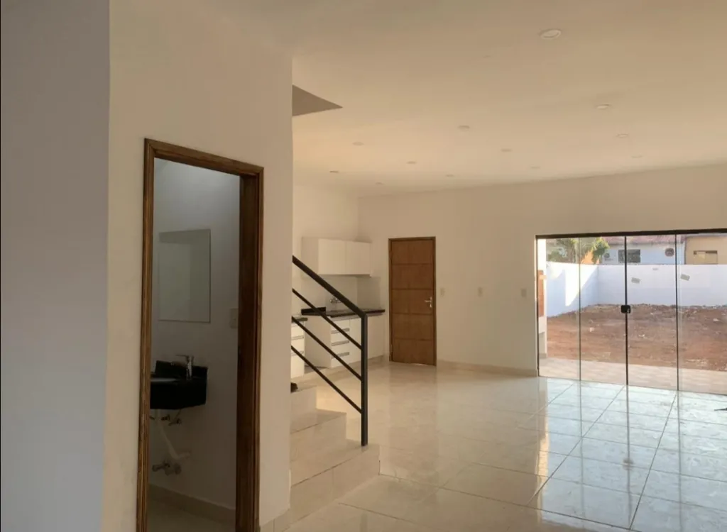 SE VENDE! En inmediaciones del super Seis de Cacique Lambare. — foto 2