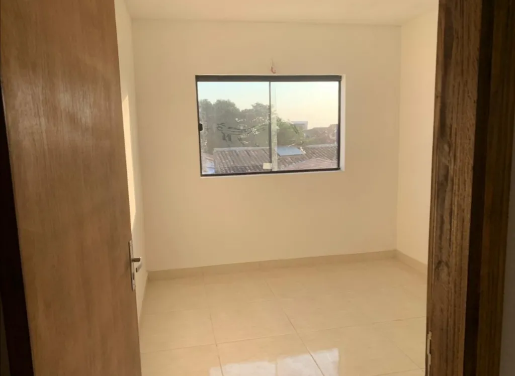 SE VENDE! En inmediaciones del super Seis de Cacique Lambare. — foto 3