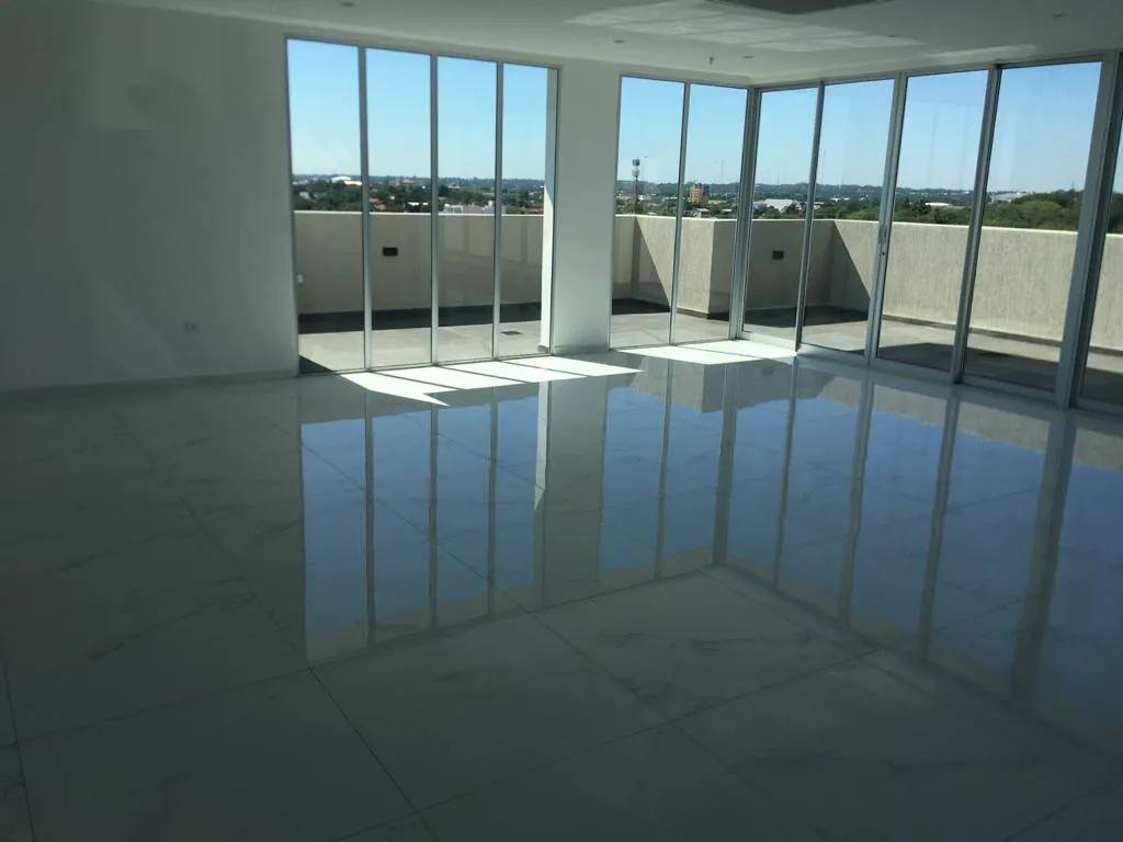 Hermoso departamento en Edificio REMBRANDT. — foto 3