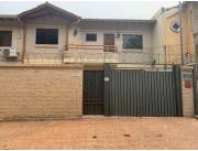 Alquilo Duplex Tipo casa en Lambare