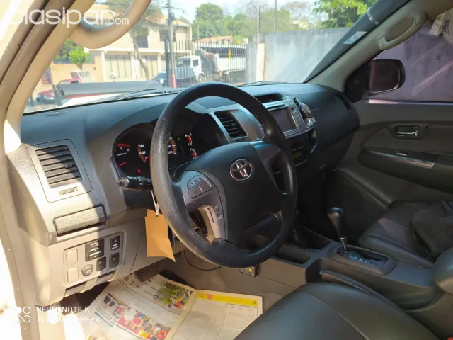 Toyota Hilux 2015 — foto 4